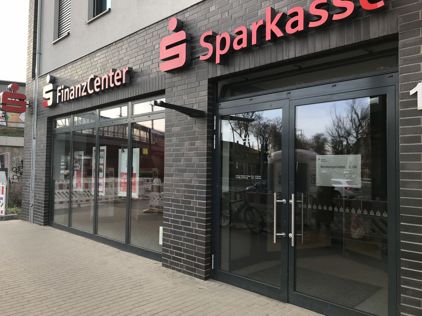 berliner sparkasse treskowallee